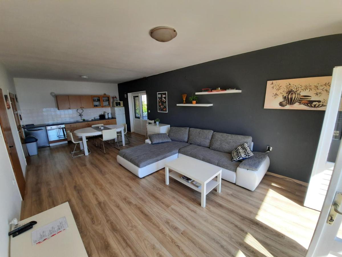 Sea View Nona Apartment Crikvenica Exterior photo